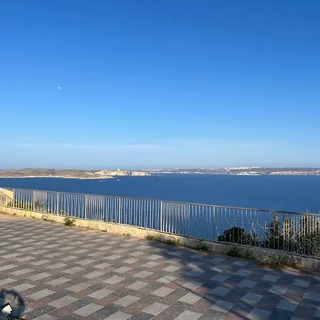 Poolside Luxury With Patio 11a3s Għajnsielem