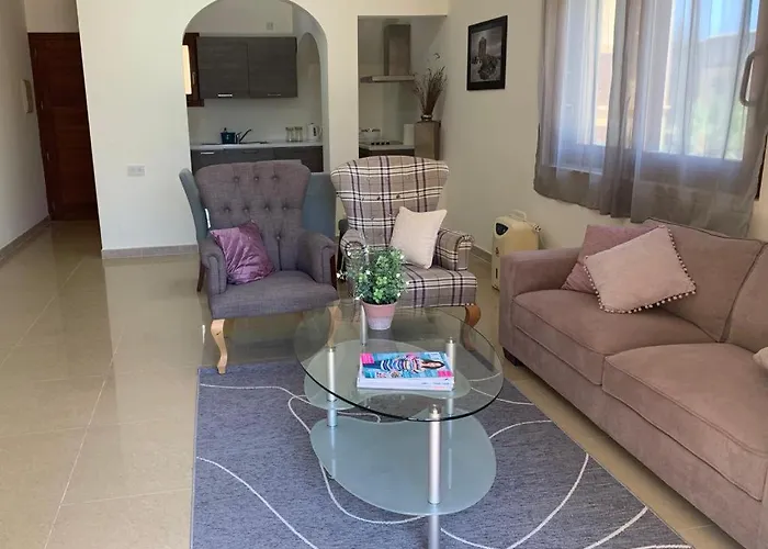 Poolside Luxury With Patio 11a3s *