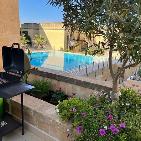 Poolside Luxury With Patio 11a3s Appartement *