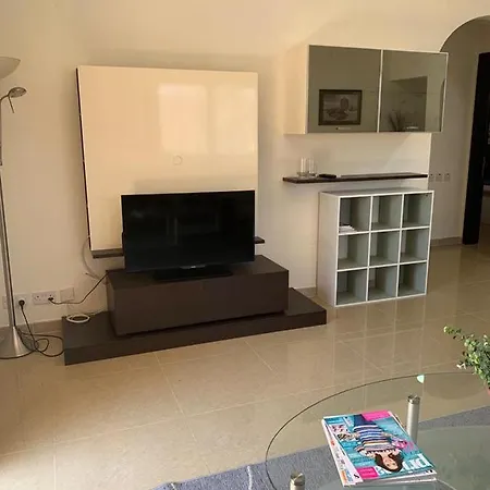 Poolside Luxury With Patio 11a3s Għajnsielem